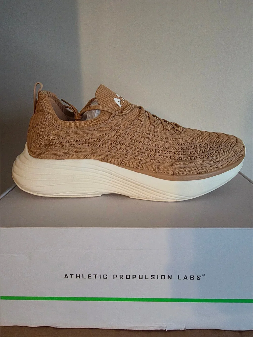 APL Techloom Zipline new with box Men Size 13